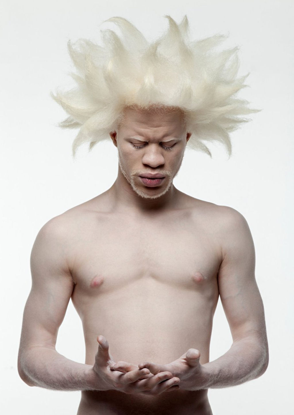 22 pessoas albinas que vo hipnotiz-lo com sua beleza de outro mundo 16