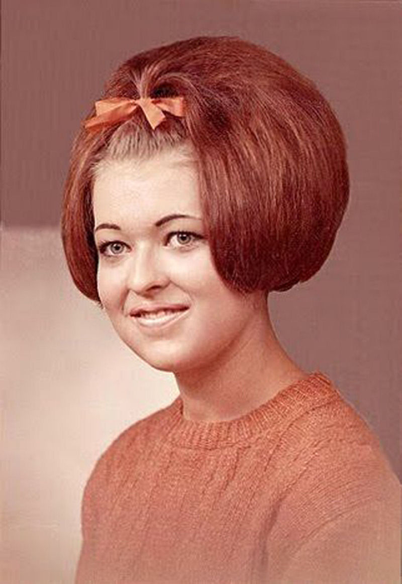 A moda do cabelo-capacete: o penteado que definiu os anos 1960 11