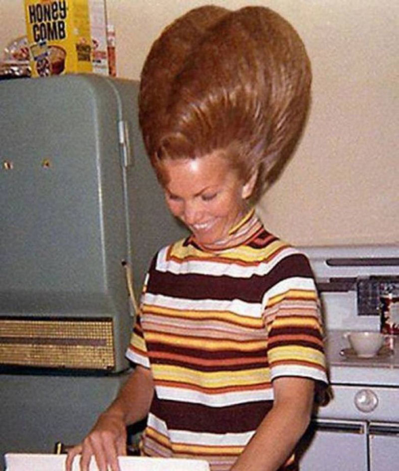 A moda do cabelo-capacete: o penteado que definiu os anos 1960 13