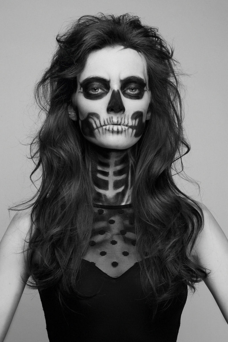Maquiagem de esqueleto assombrosamente bela 01
