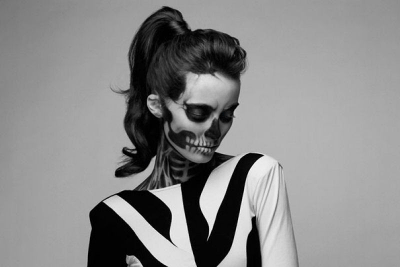 Maquiagem de esqueleto assombrosamente bela 04