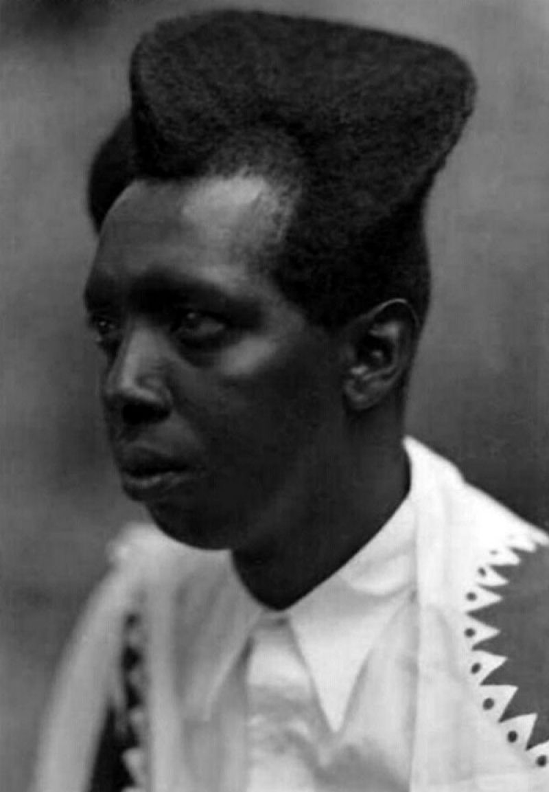 Fotos de quase 100 anos mostram o amasunzu, um penteado único dos ruandeses 12