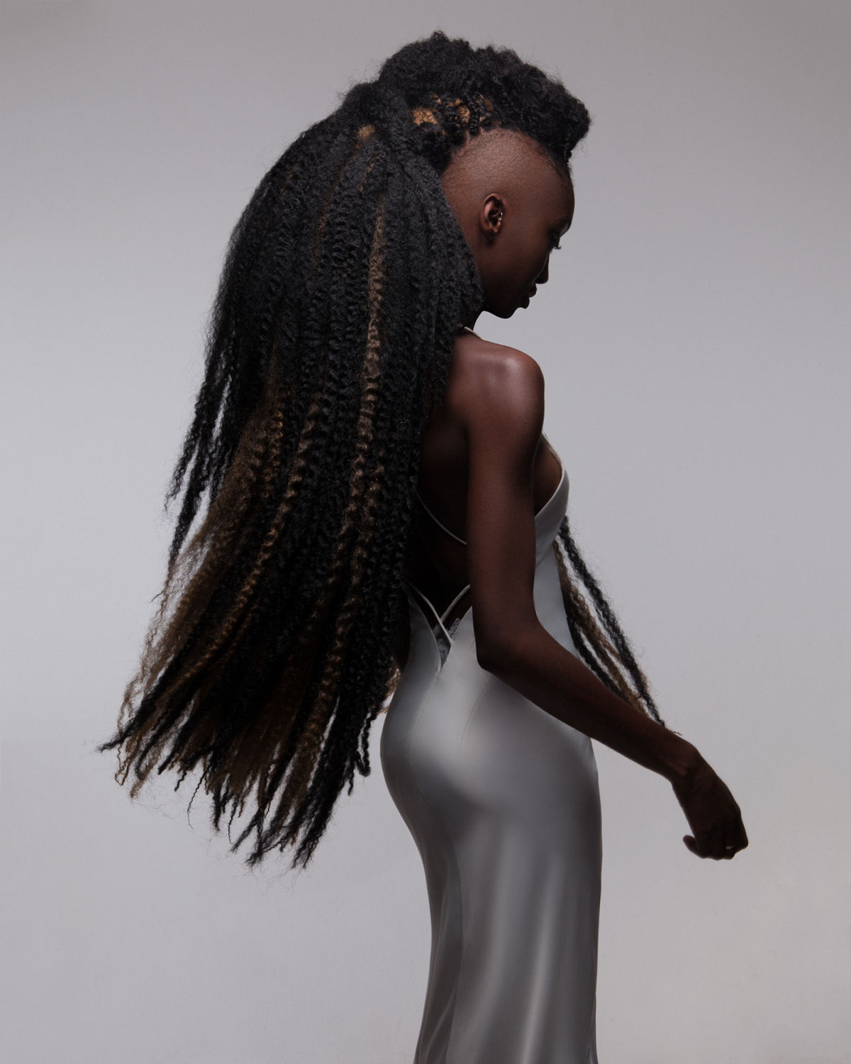 A beleza futurista desta série de penteados afros é um luxo só 09