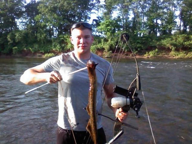 Homem pesca esta perturbadora criatura em um rio de Nova Jersey