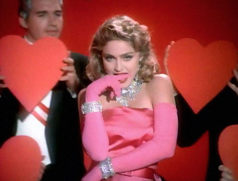 A recriaco destas fotos icnicas de Madonna so uma perfeico 10
