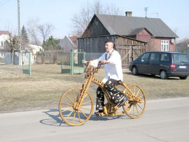 Polons cria bicicletas de madeira totalmente funcionais 01