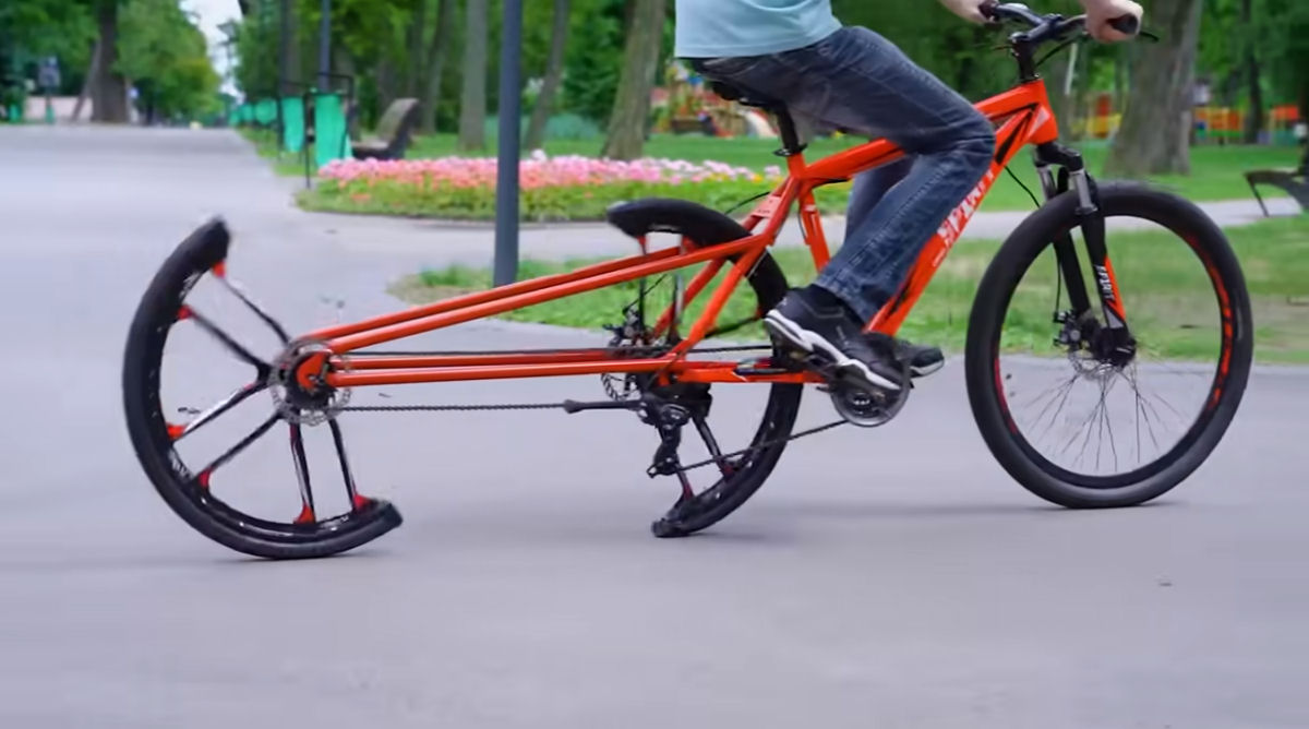 Youtuber divide a roda traseira de sua bike ao meio para mostrar como duas metades formam um todo