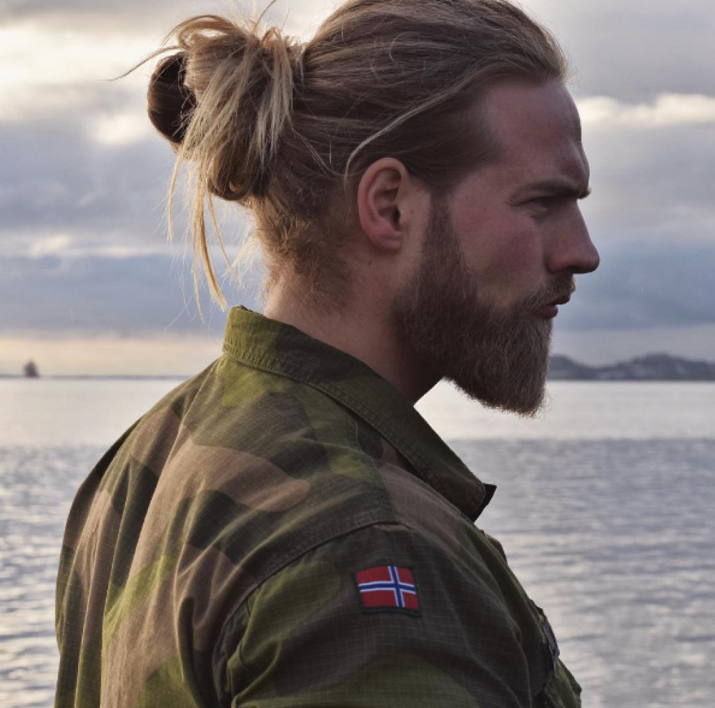 Este tenente do exército norueguês conquistou a Internet por sua semelhança com Thor 05