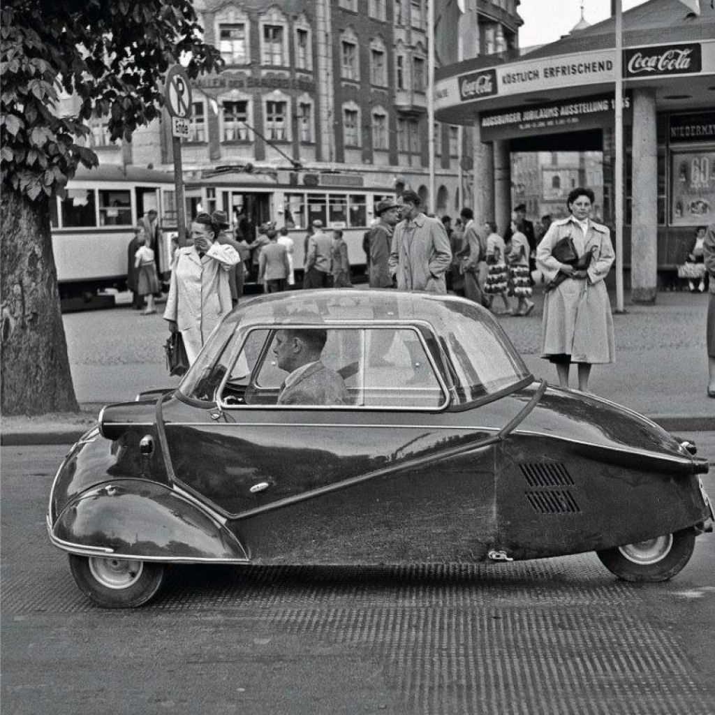 Aps a Segunda Guerra fabricante de avies teve que produzir o microcarro Messerschmitt KR175 14