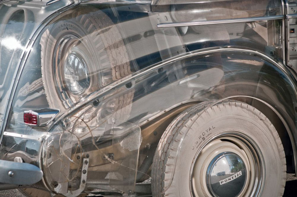 O ano em que a Pontiac surpreendeu o mundo com o primeiro carro transparente fabricado nos EUA 05