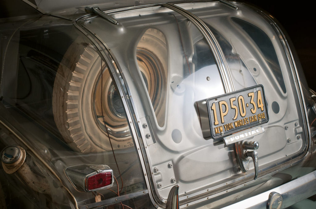 O ano em que a Pontiac surpreendeu o mundo com o primeiro carro transparente fabricado nos EUA 06