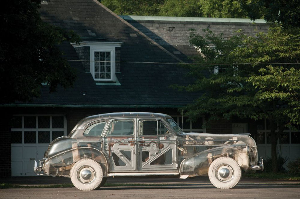 O ano em que a Pontiac surpreendeu o mundo com o primeiro carro transparente fabricado nos EUA 11