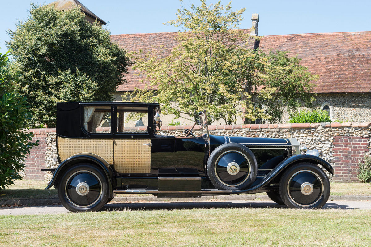 Veja o interior de um Rolls-Royce Phantom 1926, o Rolls-Royce mais caro já feito 01