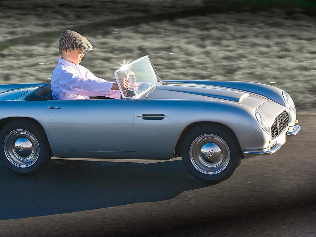 Concessionria de carros de luxo cria rplica de Aston Martin para crianas que custa 65 mil reais