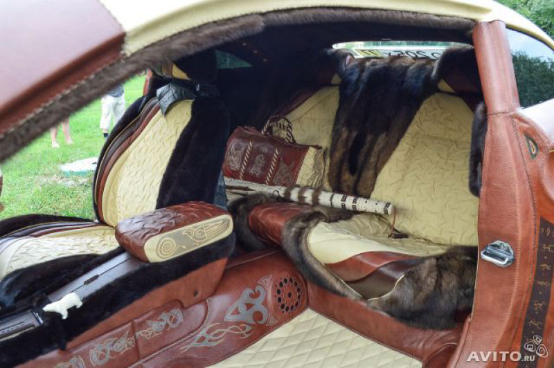 Russo est vendendo um carro completamente coberto com couro de biso 07