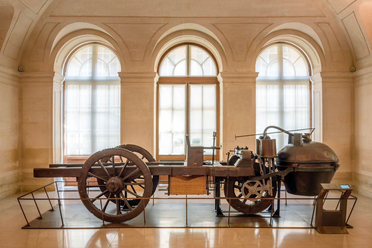 O primeiro carro do mundo foi contruído por um francês praticamente desconhecido para a História