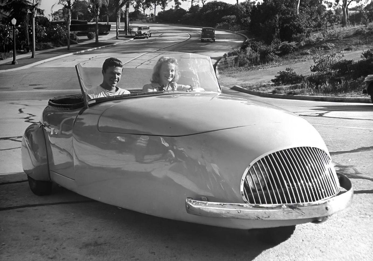 Davis Divan: o sed de trs rodas de 1948, apelidado de 'carro definitivo do futuro'