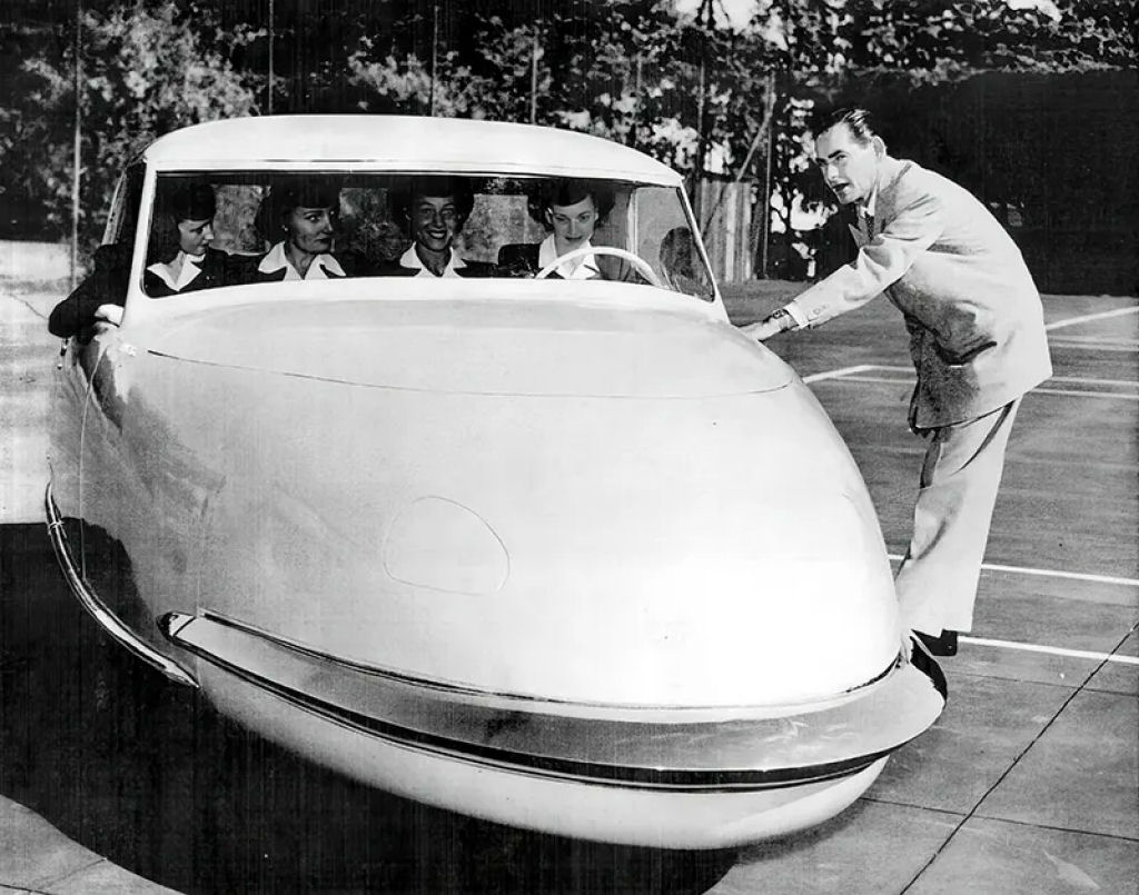 Davis Divan: o sed de trs rodas de 1948, apelidado de 'carro definitivo do futuro'