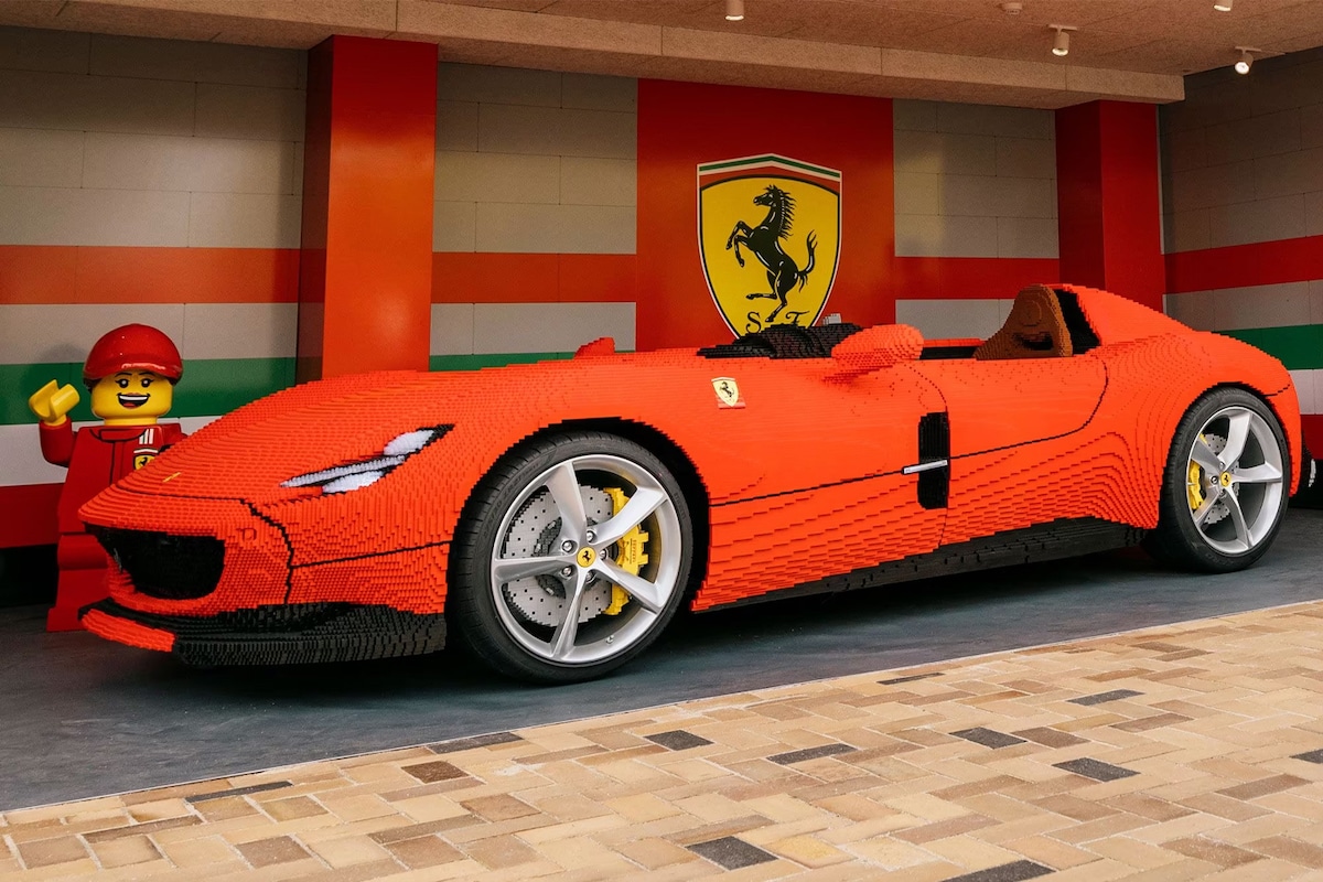 Legoland revela Ferrari em tamanho real feita com mais de 380.000 peas