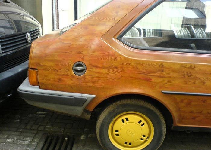 Carros de madeira