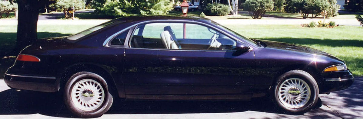 Na dcada de 1990, uma empresa criou um sistema de portas automotivas ocultas