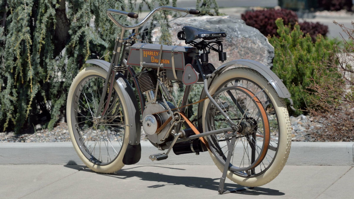 Rara Harley-Davidson 1908 se torna a moto mais cara vendida em leilo