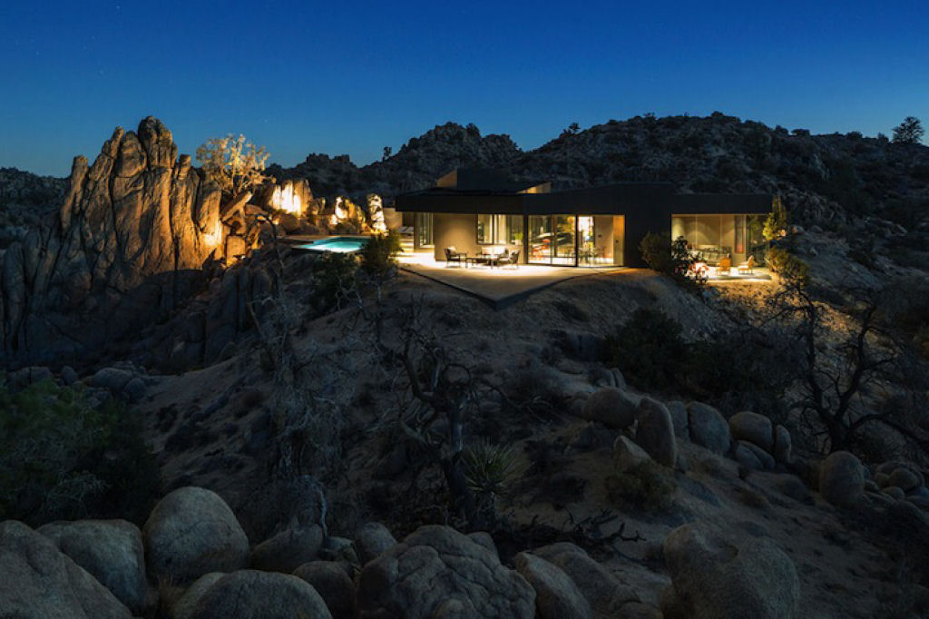 Black Desert House contrasta incrivelmente com o deserto de Mojave 18