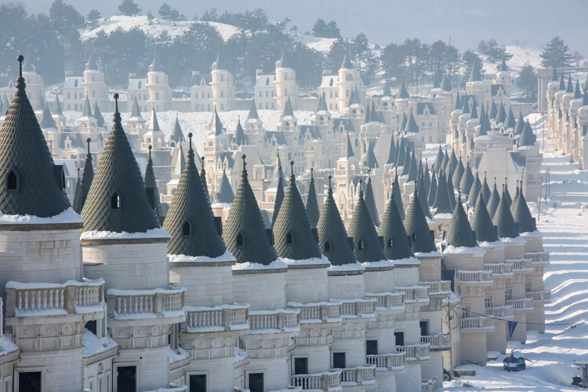 Burj Al Babas, a cidade abandonada da Turquia com 587 castelos no estilo Disney