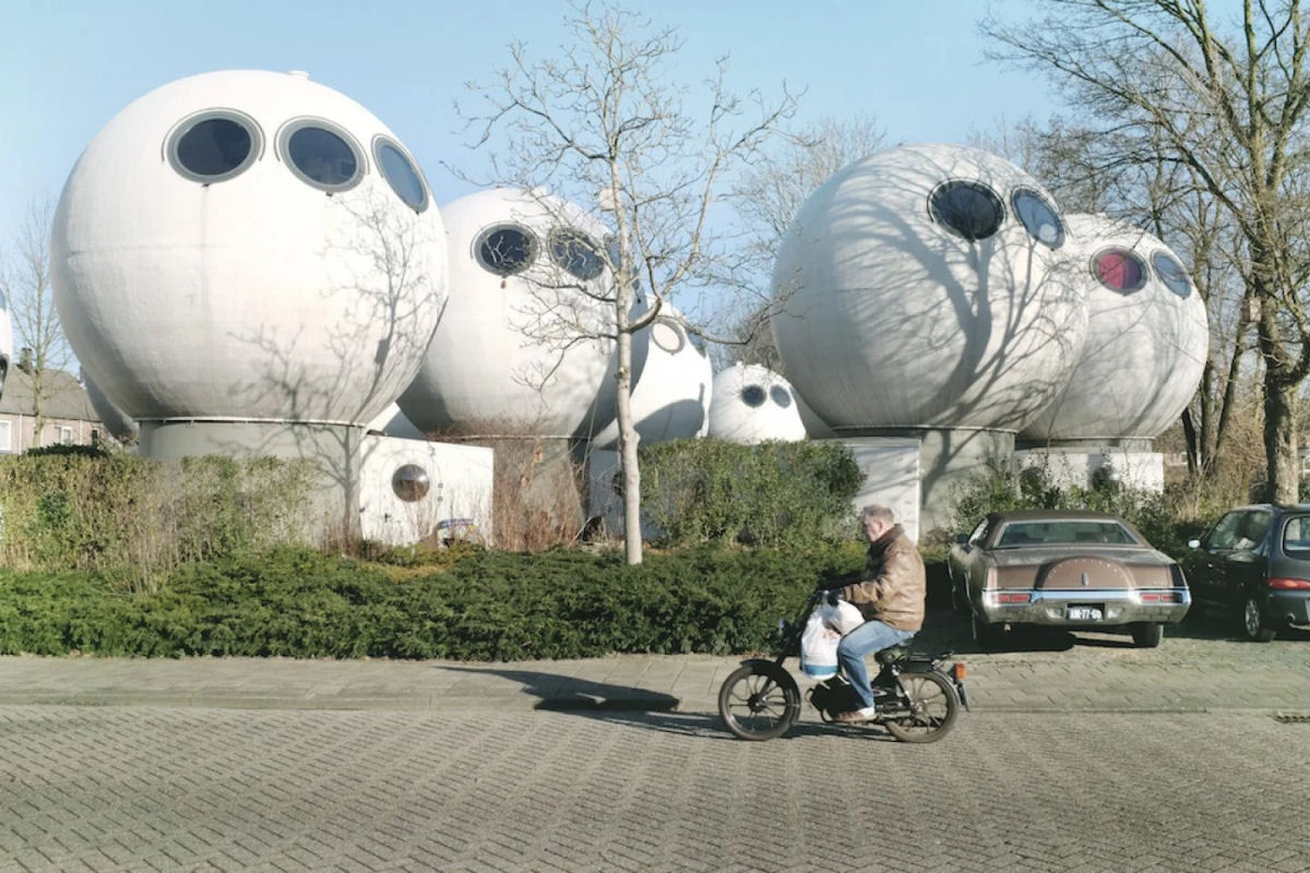 As estranhas casas-bolas que permitem a seus ocupantes viverem na prpria bolha