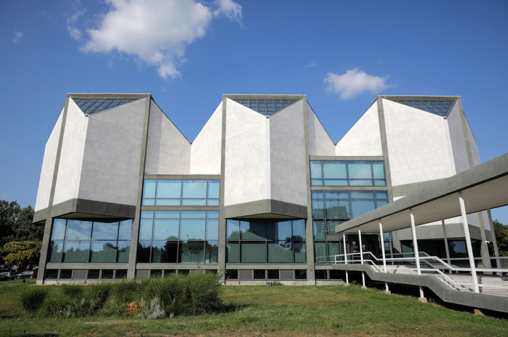 Relquias do brutalismo arquitetnico da Iugoslvia encantam s novas geraes 18