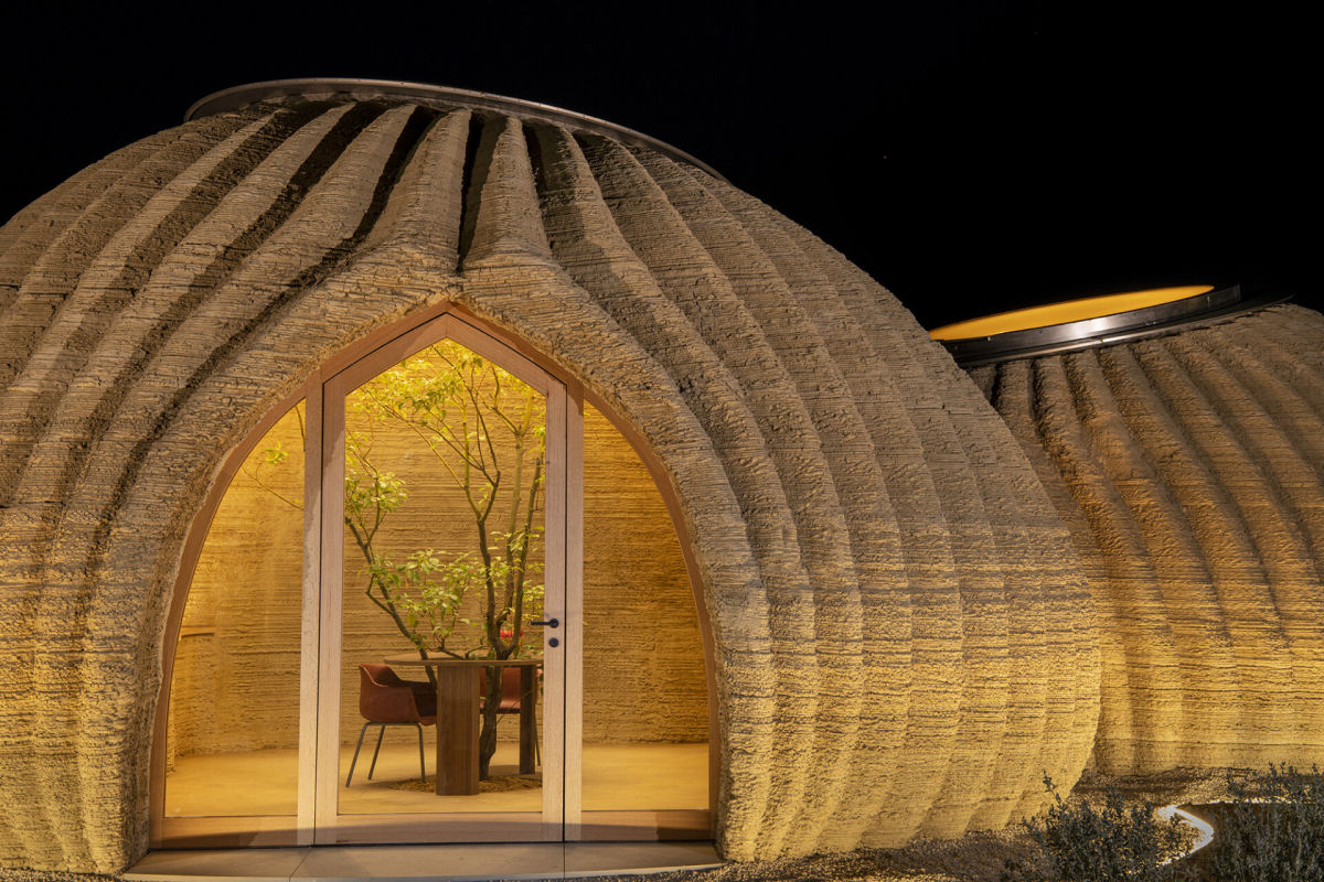 350 camadas de argila formam uma casa de baixa pegada de carbono feita por meio de impressão 3D 01