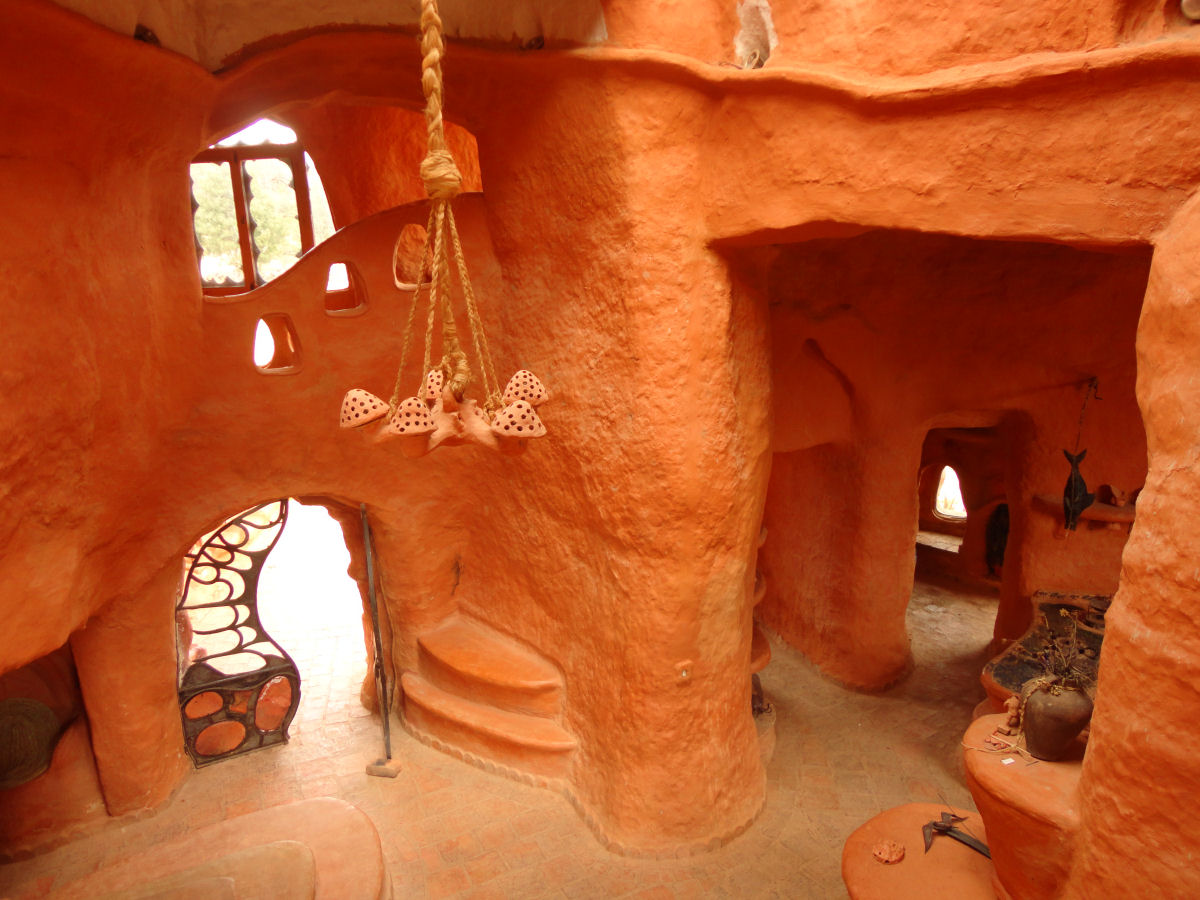 A casa dos Flintstones na Colômbia é feita inteiramente de argila 07