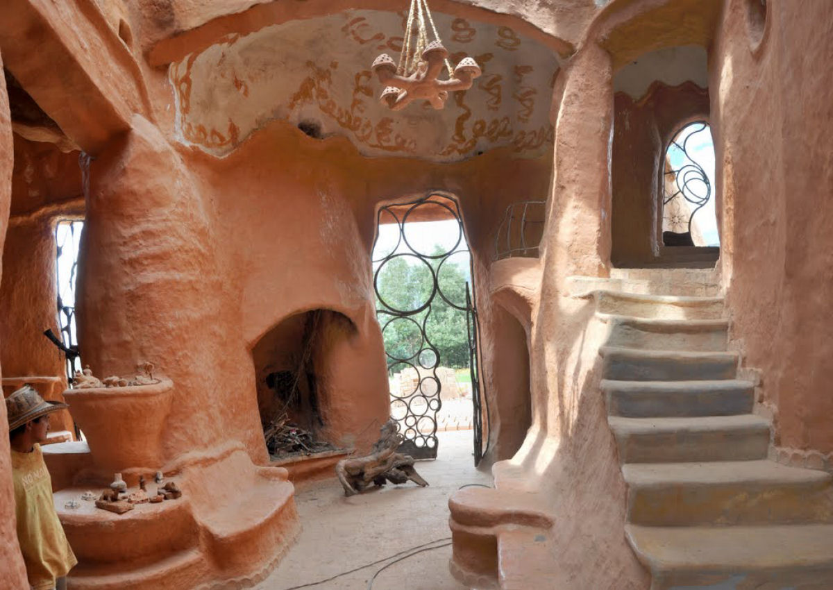 A casa dos Flintstones na Colômbia é feita inteiramente de argila 09