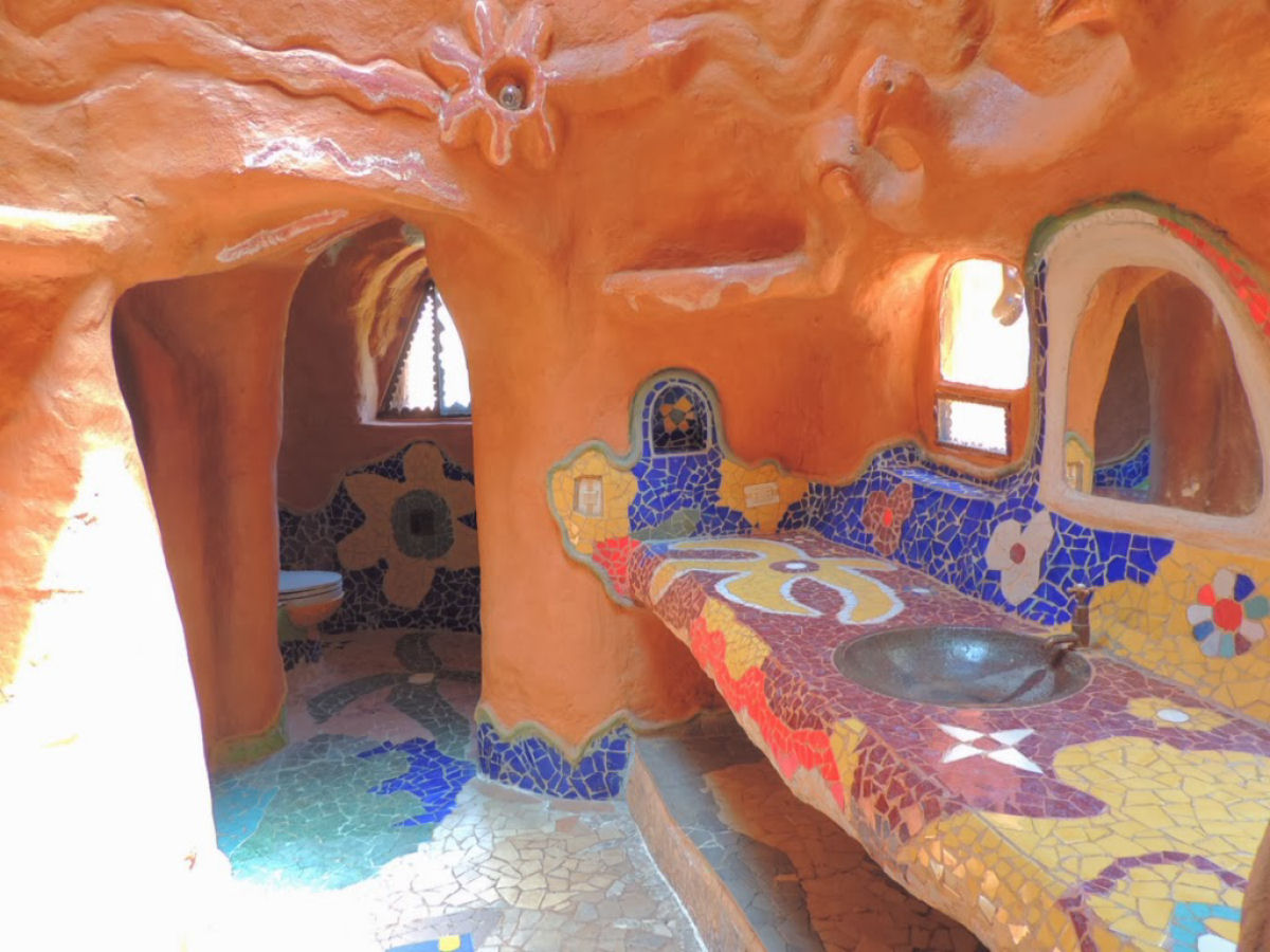 A casa dos Flintstones na Colômbia é feita inteiramente de argila 17