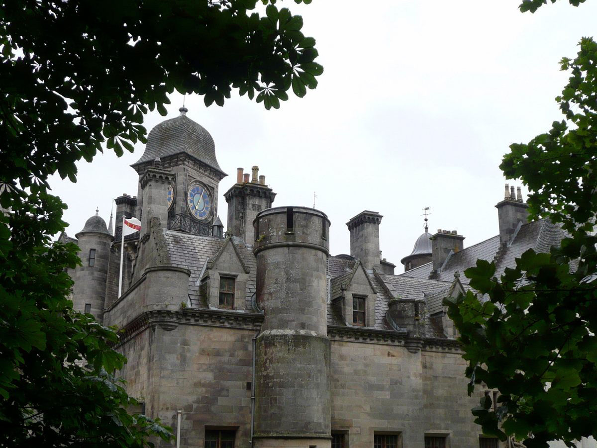 O Castelo Dunrobin nas Highlands escocesas  continuamente habitado desde 1300