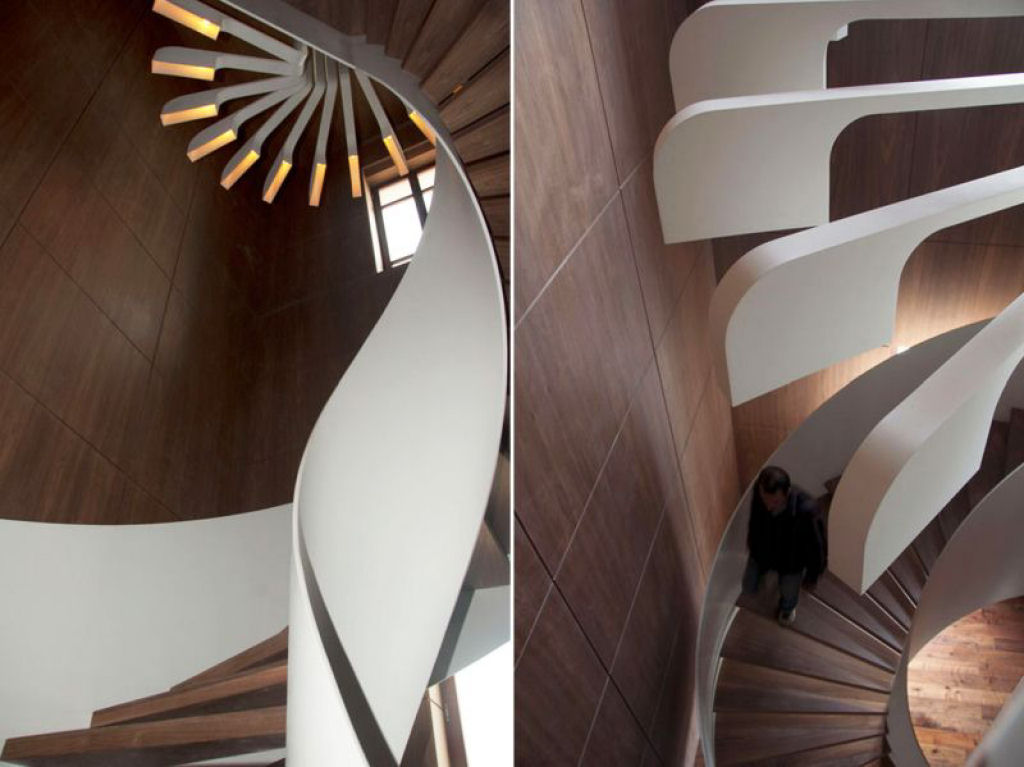 Mais de 50 designs de escadas inspiradoras para interiores de casas modernas 27