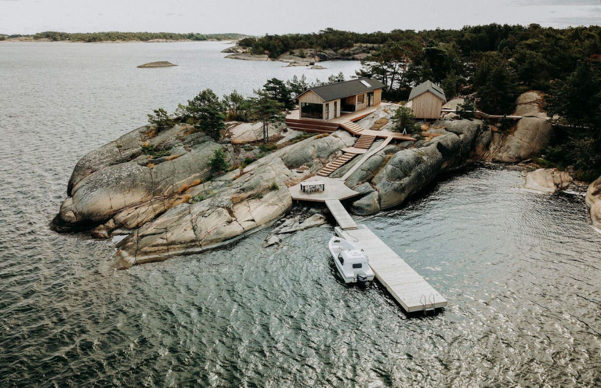 Casal aluga uma ilha desabitada encontrada no Google Maps por 12.500 reais por dia