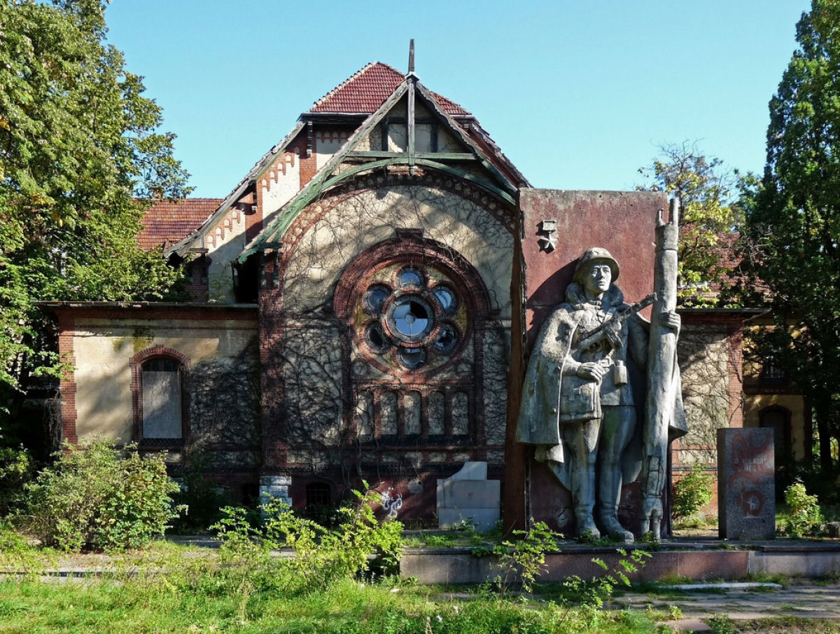 A história de um gigante atormentado: os restos fantasmagóricos do Sanatório Beelitz 10