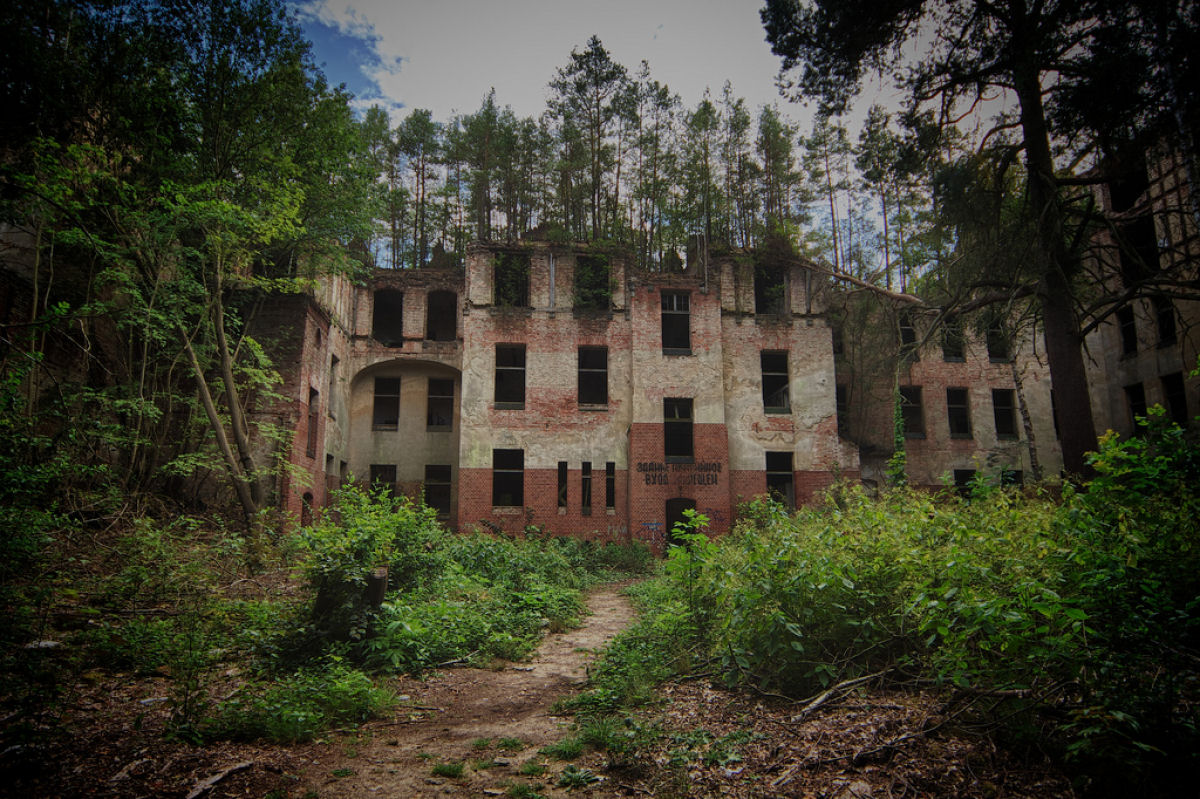 A história de um gigante atormentado: os restos fantasmagóricos do Sanatório Beelitz 11