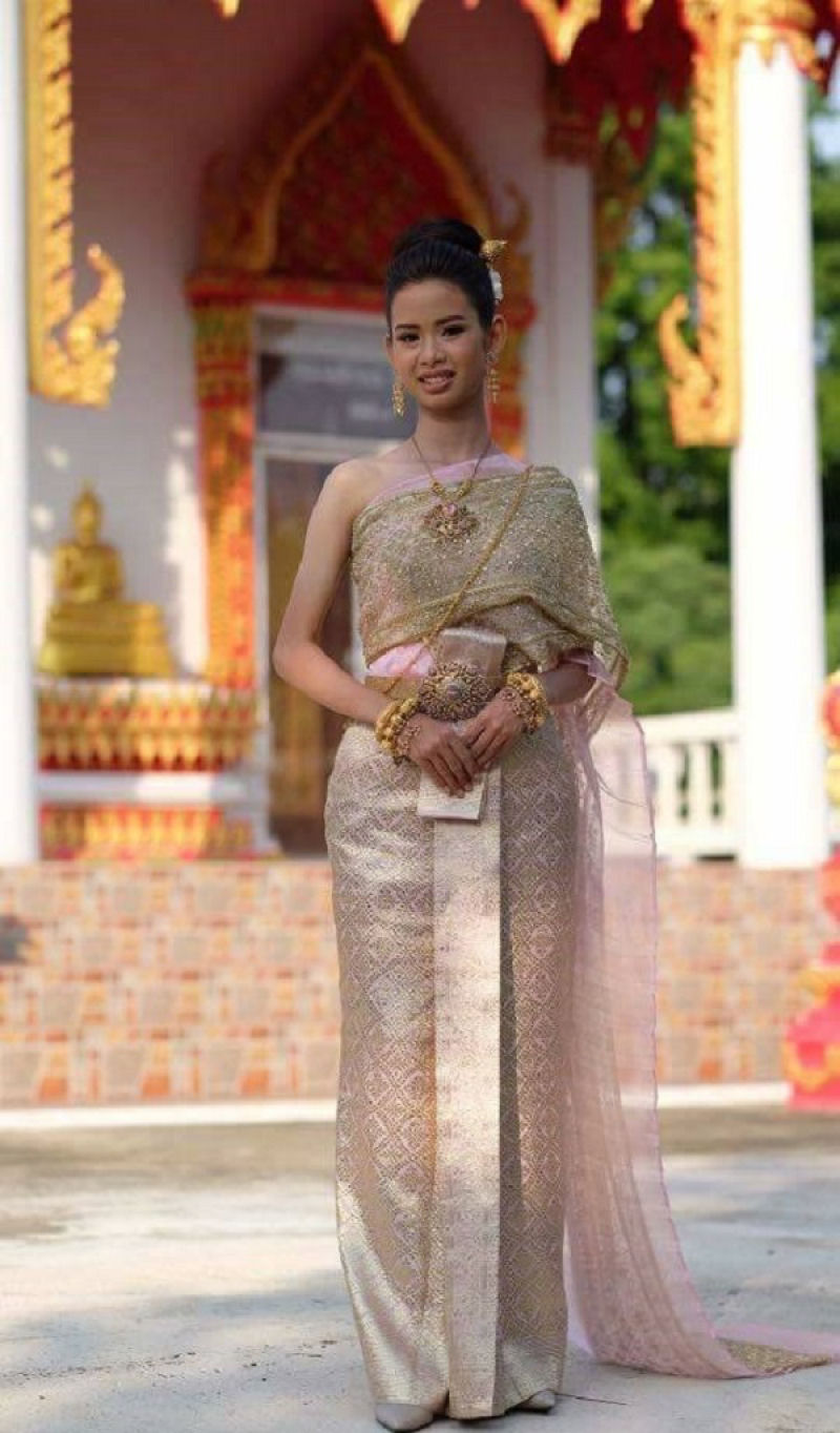Noiva tailandesa com maquiagem horrorosa ganha nova sesso de fotos de um famoso fotgrafo gentil 11