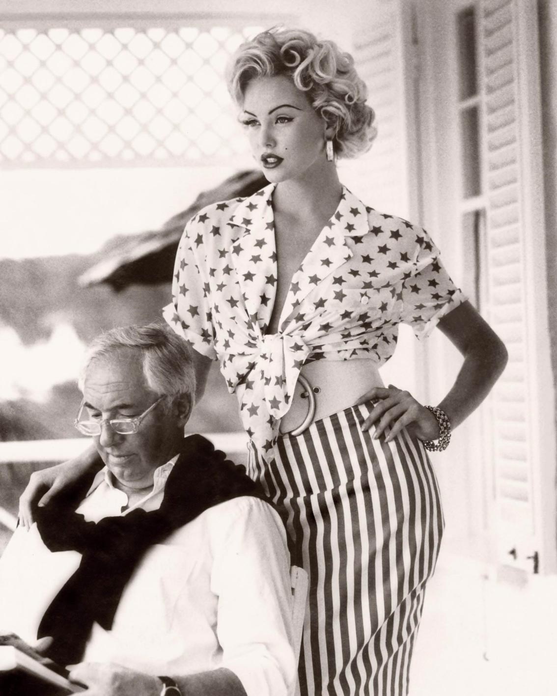 Charlize Theron encarnando Marilyn Monroe