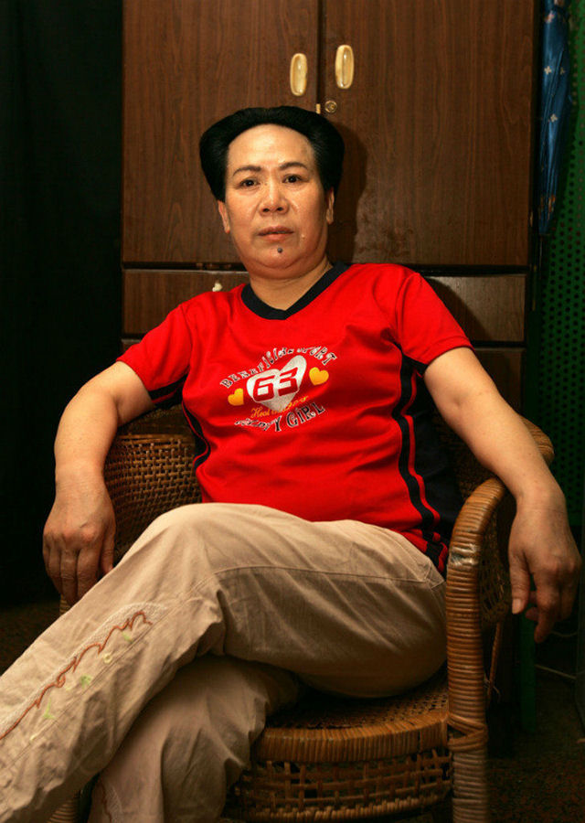 O melhor imitador do lder chins Mao Ts-Tung  na verdade uma mulher 12