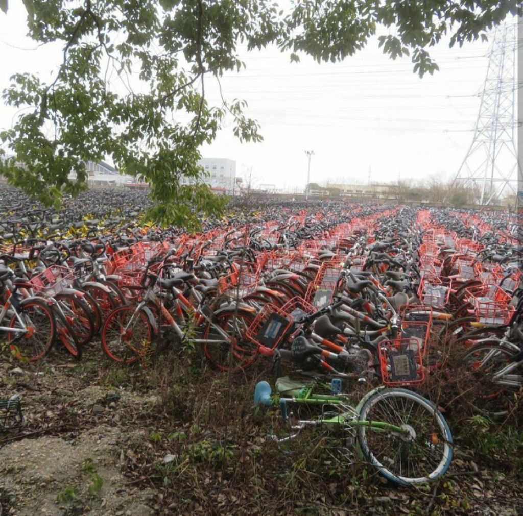 Os cemitérios de bicicletas chineses só fizeram aumentar