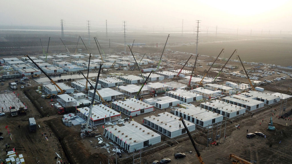 China constrói um centro de quarentena para mais de 4.000 pessoas depois do surto no norte do país