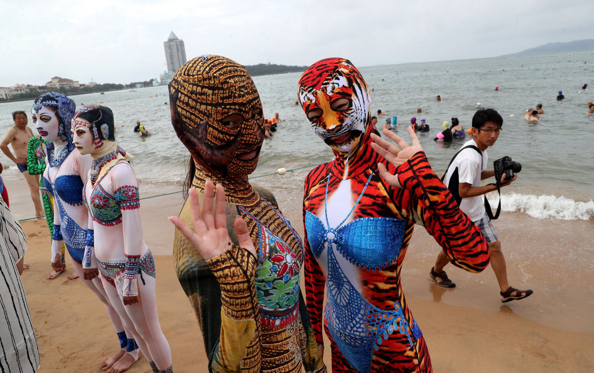 Novos modelos de facequni chegam s praias chinesas 02