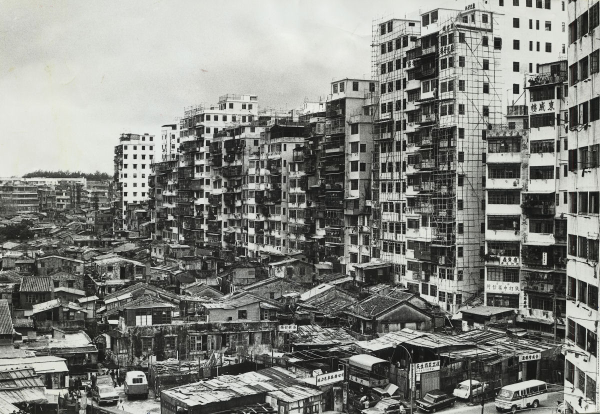 Como era viver na selvagem Kowloon, a cidade sem lei com a maior densidade populacional do planeta
