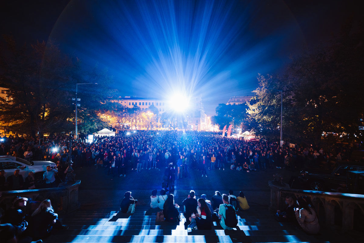 O espetacular festival anual de luzes em Praga 03