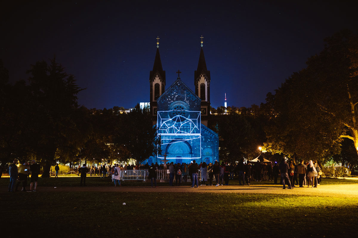 O espetacular festival anual de luzes em Praga 25