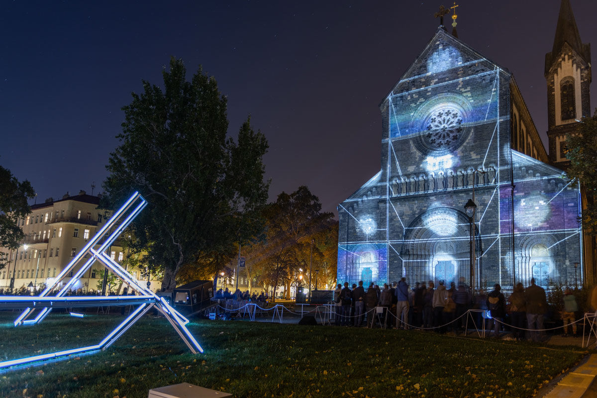 O espetacular festival anual de luzes em Praga 26