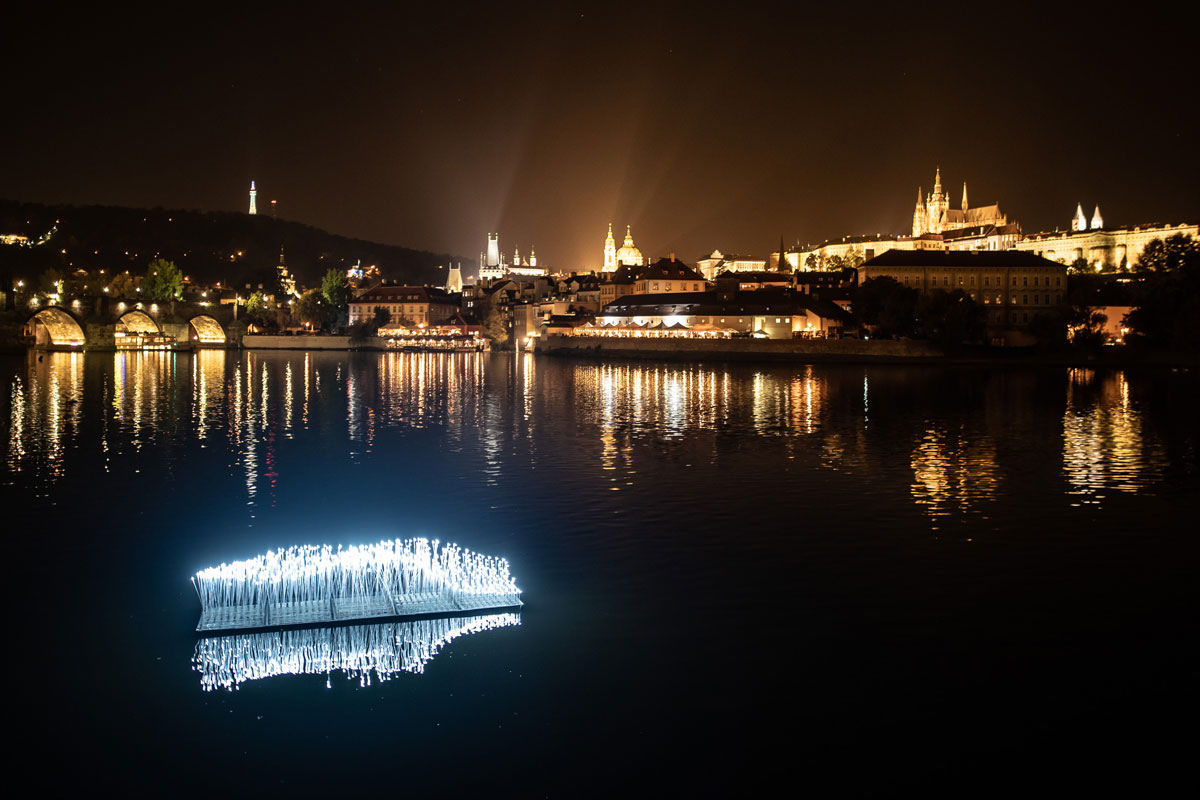 O espetacular festival anual de luzes em Praga 30